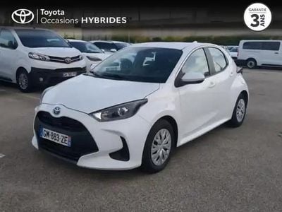 Blanc Occasion 2023 Toyota Yaris Hybrid Berline | 17 980 € (Bon prix)