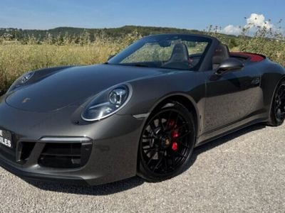 Porsche 911 Carrera 4 GTS
