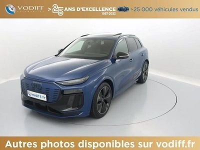 Bleu Occasion 2025 Audi Q6 e-tron Edition .1 SUV | 79 950 € (Prix juste)