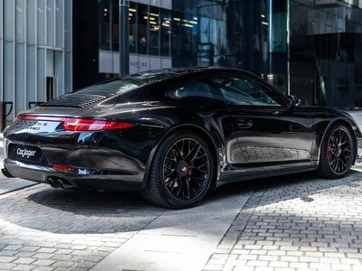 Porsche 911 Carrera 4 GTS