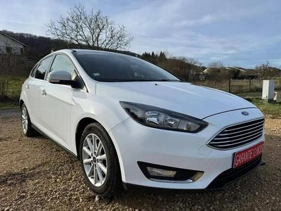 Blanc Occasion 2017 Ford Focus Titanium Berline | 9 990 €
