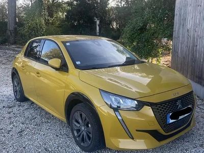 Occasion Peugeot e-208 Allure 100 kW (137 ch) 2020 Jaune Citadine