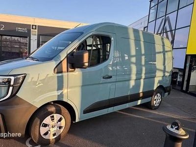 Bleu Nouvelle 2025 Renault Master Van | 47 499 €