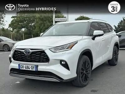 Noir Occasion 2024 Toyota Highlander Lounge SUV | 59 990 € (Bon prix)