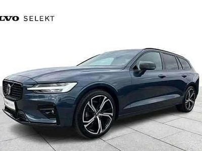 Bleu Occasion 2023 Volvo V60 Plus Break | 39 900 € (Prix juste)