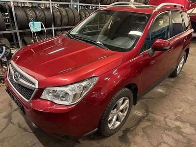 Rouge Occasion 2015 Subaru Forester Exclusive+ SUV | 15 890 € (Prix juste)