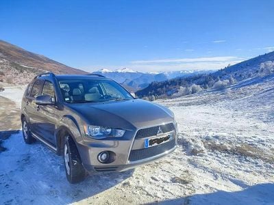 Occasion Mitsubishi Outlander Intense 177 ch (130 kW) 2011 SUV