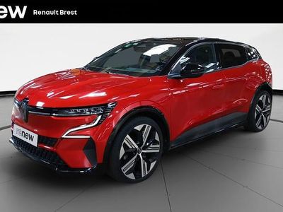 Rouge Occasion 2023 Renault Megane E-Tech Iconic Berline | 23 990 € (Prix juste)