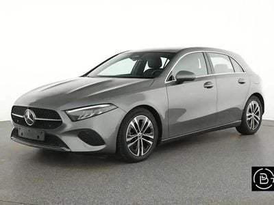 Occasion Mercedes A180 Business 116 ch (85 kW) 2024 Gris Citadine