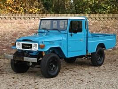 Occasion Toyota Land Cruiser 90 ch (66 kW) 1982 Bleu