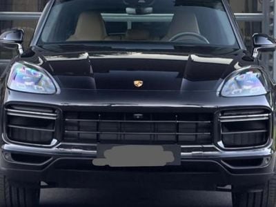 Noir Occasion 2018 Porsche Cayenne Turbo SUV | 68 990 € (Prix juste)