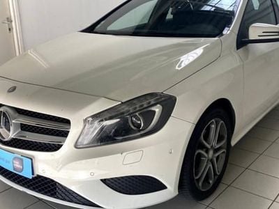 Blanc Occasion 2015 Mercedes A200 Business Berline | 10 990 € (Bon prix)