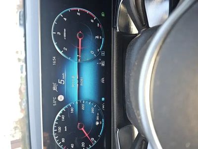 Mercedes GLB200