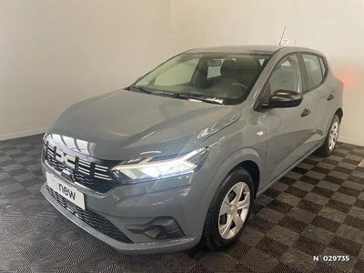 Gris Occasion 2023 Dacia Sandero Essentiel | 13 990 € (Prix juste)