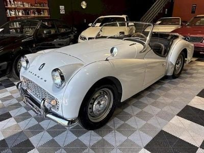 Occasion Triumph TR3 101 ch (74 kW) 1963 Blanc Cabriolet