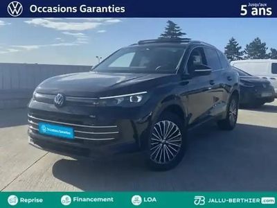 Noir Occasion 2024 VW Tiguan Elegance SUV | 44 889 €