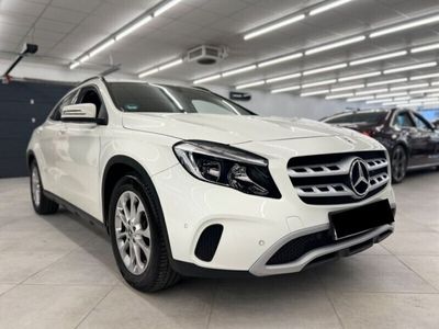 Mercedes GLA220