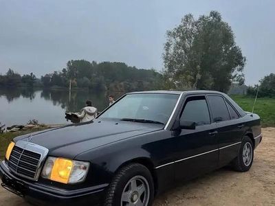 Occasion Mercedes E300 154 ch (113 kW) 1992 Gris Berline