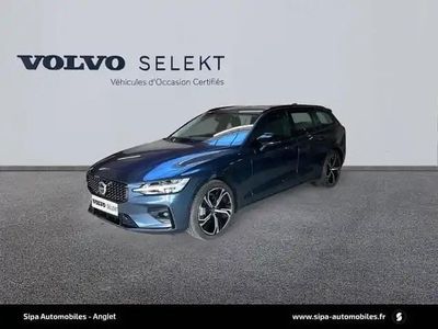 Bleu Occasion 2024 Volvo V60 Ultra Break | 45 780 €