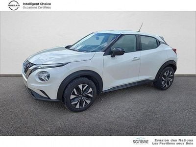 Blanc lunaire tissu noir et gris Occasion 2022 Nissan Juke Acenta SUV | 16 990 € (Prix juste)