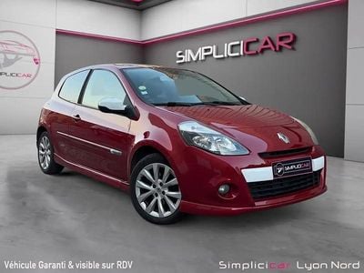 Rouge Occasion 2011 Renault Clio III Citadine | 7 480 € (Prix cher)