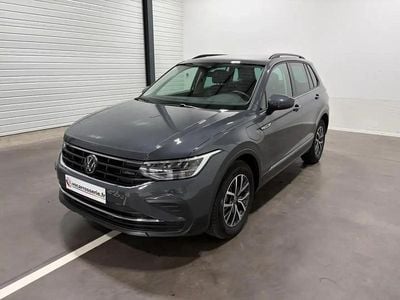 Gris Occasion 2023 VW Tiguan Life SUV | 31 950 € (Prix juste)