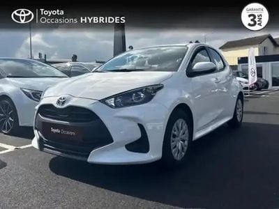Blanc Occasion 2023 Toyota Yaris Hybrid Berline | 18 480 € (Prix juste)