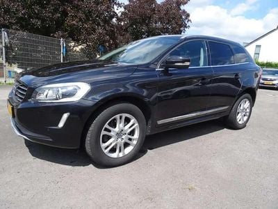 Noir Occasion 2015 Volvo XC60 Summum SUV | 19 900 €