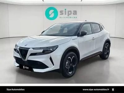 Nouvelle Alfa Romeo GT Junior 145 ch (106 kW) 2025 Blanc sempione avec toit noir