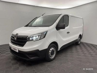 Blanc Occasion 2023 Renault Trafic Monospace | 27 990 € (Prix assez cher)