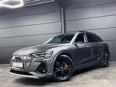 Gris Occasion 2022 Audi e-tron S-Line SUV | 43 990 € (Prix juste)
