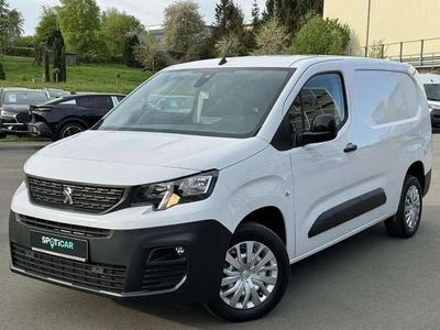 Blanc Occasion 2024 Peugeot Partner Monospace | 28 900 €