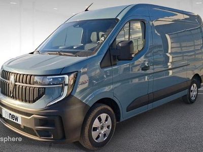 Bleu Nouvelle 2025 Renault Master Van | 57 500 €