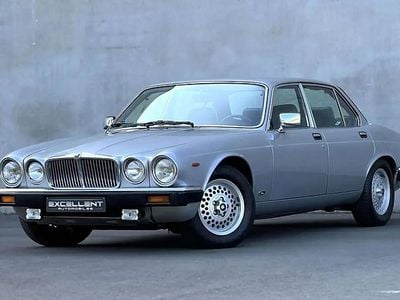 Gris Occasion 1983 Jaguar XJ6 Sovereign Berline | 12 950 €