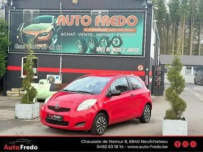 Rouge Occasion 2011 Toyota Yaris Berline | 4 490 € (Bon prix)