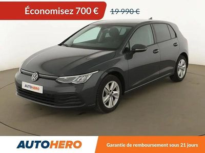 Gris Occasion 2020 VW Golf Life Berline | 19 290 € (Prix assez cher)