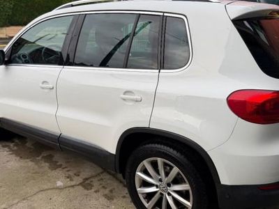 Blanc Occasion 2015 VW Tiguan LOUNGE SUV | 9 990 €