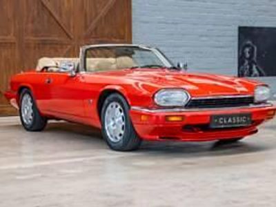 Rouge Occasion 1996 Jaguar XJS Cabriolet | 47 900 €