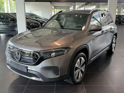 Mercedes EQB250