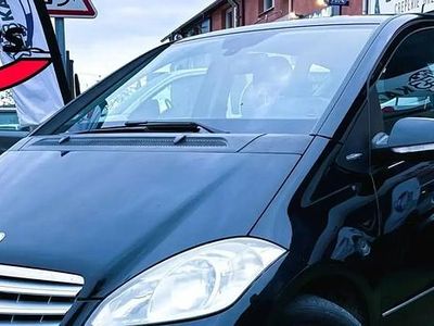 Noir Occasion 2009 Mercedes A180 Avantgarde Berline | 3 490 € (Bon prix)