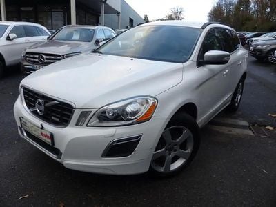 Blanc Occasion 2011 Volvo XC60 R-Design SUV | 15 990 €