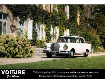 Blanc Occasion 1967 Mercedes 230 Berline | 25 490 €