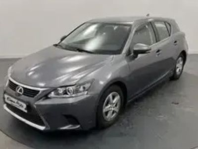 Lexus CT200h