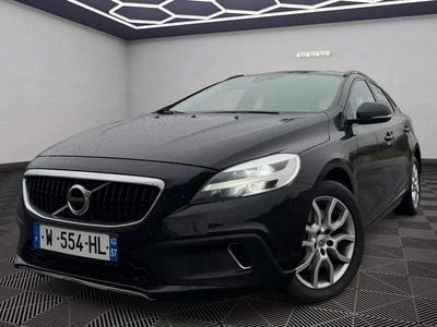 Noir Occasion 2018 Volvo V40 CC Summum Break | 11 999 €