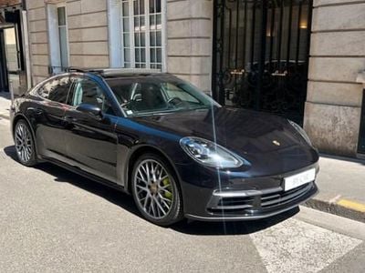 Porsche Panamera 4