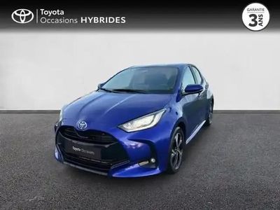 Bleu genièvre (m) Occasion 2025 Toyota Yaris Hybrid Design Berline | 24 980 € (Prix cher)