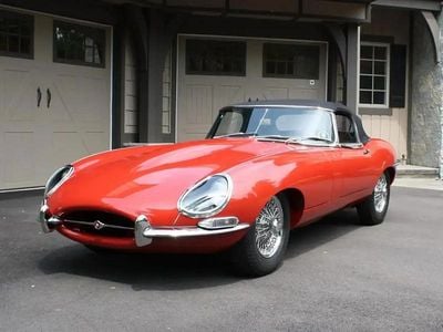 Rouge Occasion 1968 Jaguar E-Type Cabriolet | 80 000 €