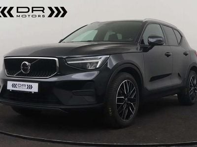 Noir Occasion 2023 Volvo XC40 Core SUV | 22 995 € (Bon prix)