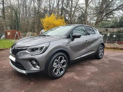 Gris Occasion 2023 Renault Captur Techno SUV | 21 000 € (Prix juste)