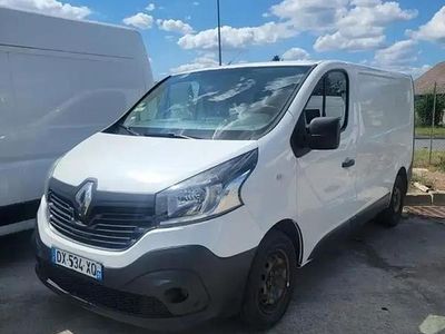 Blanc Occasion 2015 Renault Trafic Monospace | 10 990 € (Prix assez cher)